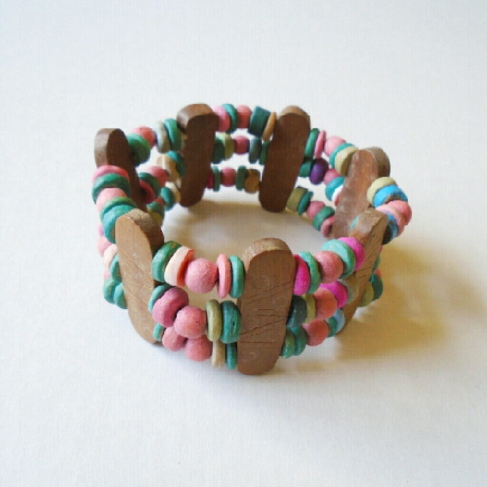 Multicolor beaded bracelet